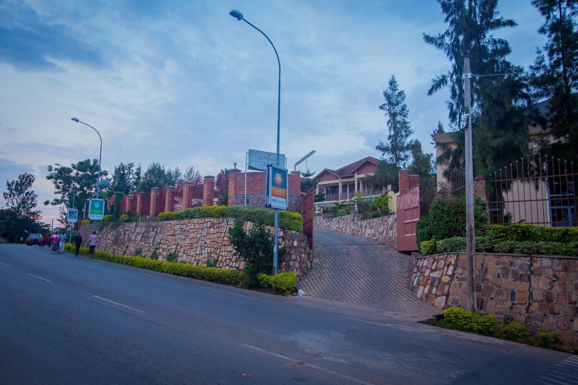 קיגאלי Quiet Haven Hotel מראה חיצוני תמונה